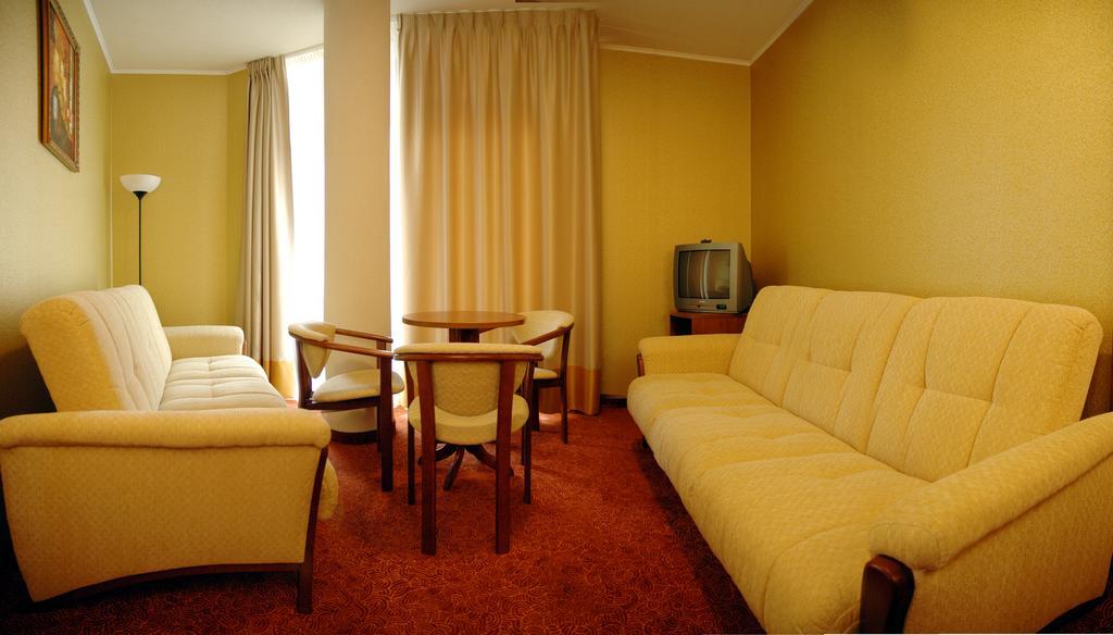 Grot Hotel Malbork Dış mekan fotoğraf
