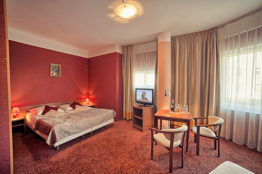 Grot Hotel Malbork Dış mekan fotoğraf