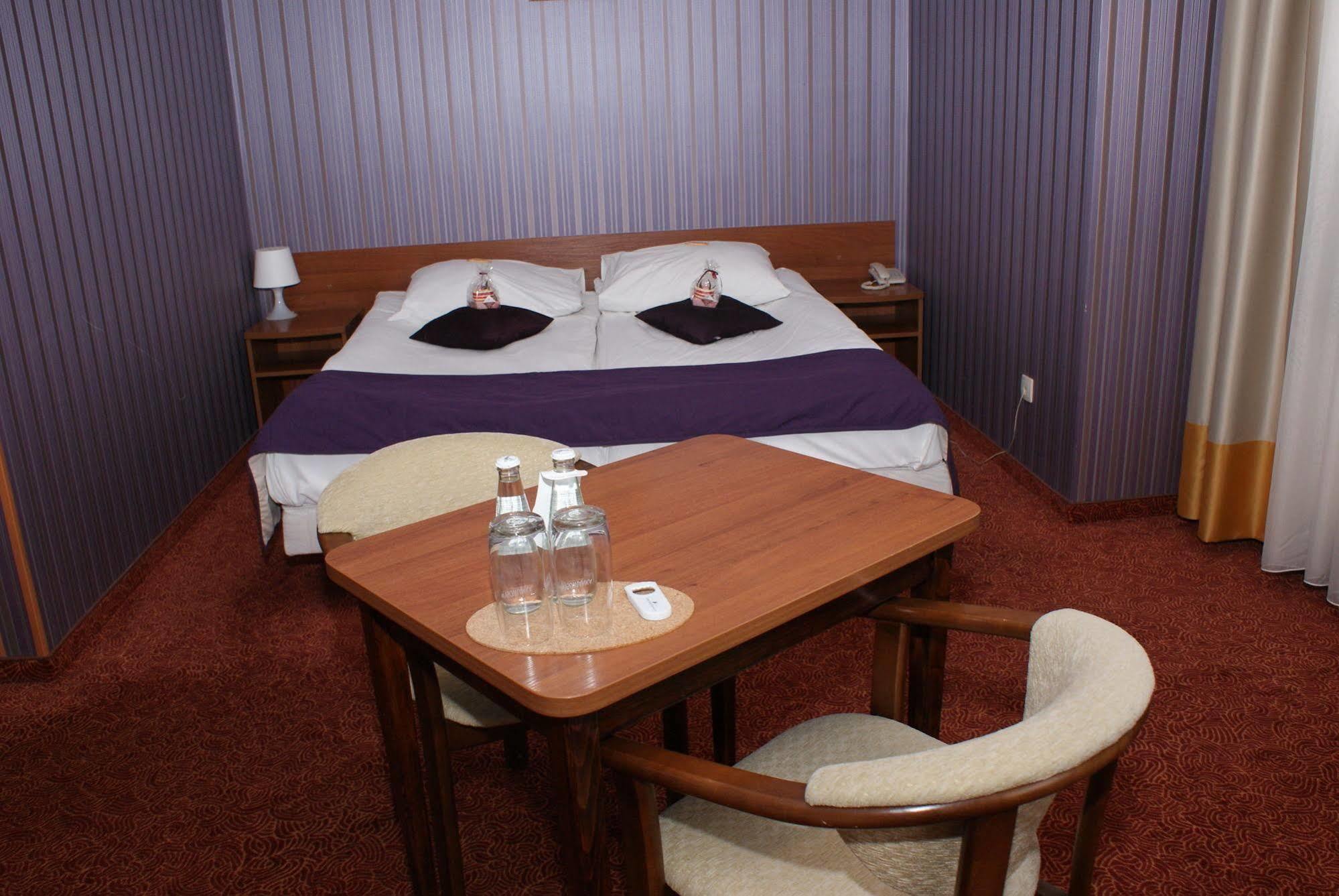 Grot Hotel Malbork Dış mekan fotoğraf